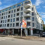 Colonel Apartment 937